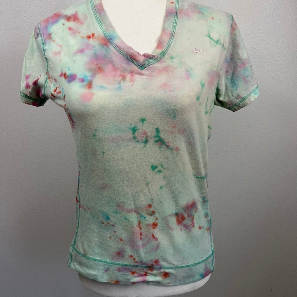 Nike shirt women's